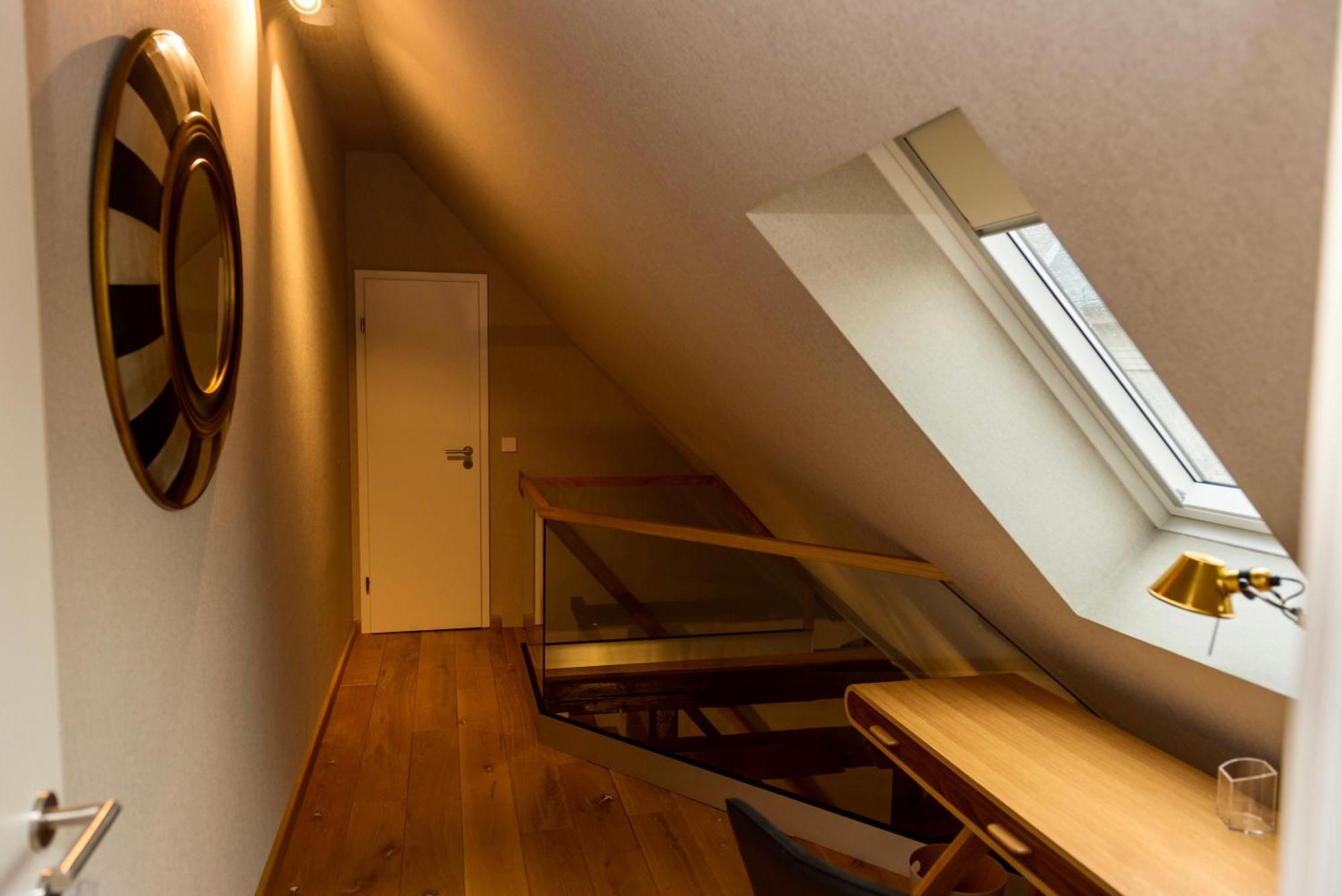 Apartmenthaus Am Dom Mit Parkplatz ツウィッカウ エクステリア 写真