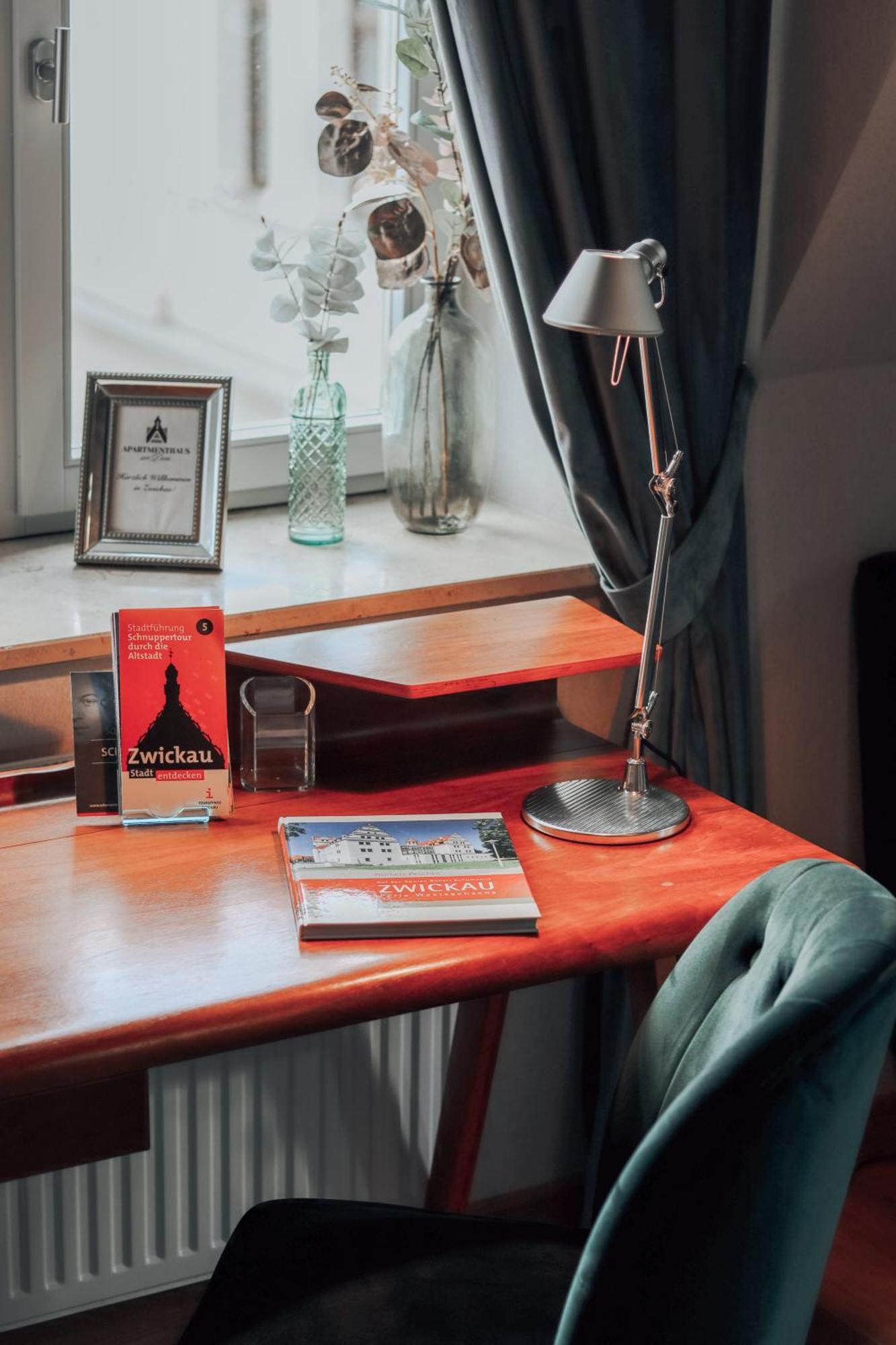 Apartmenthaus Am Dom Mit Parkplatz ツウィッカウ エクステリア 写真